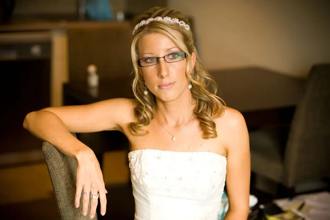 Lake Macquarie bride in long soft curls with a crystal tiara, wearing natural daytime makeup, by Amanda Frost of Bellus